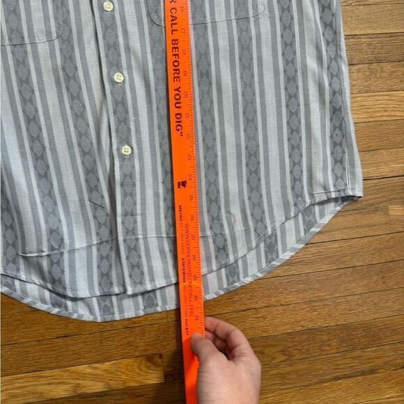 Vintage Levi’s Silver Label Shirt - Picture 7 of 8